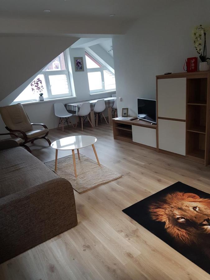 Liuto Apartamentai Juodkrantė Exteriör bild