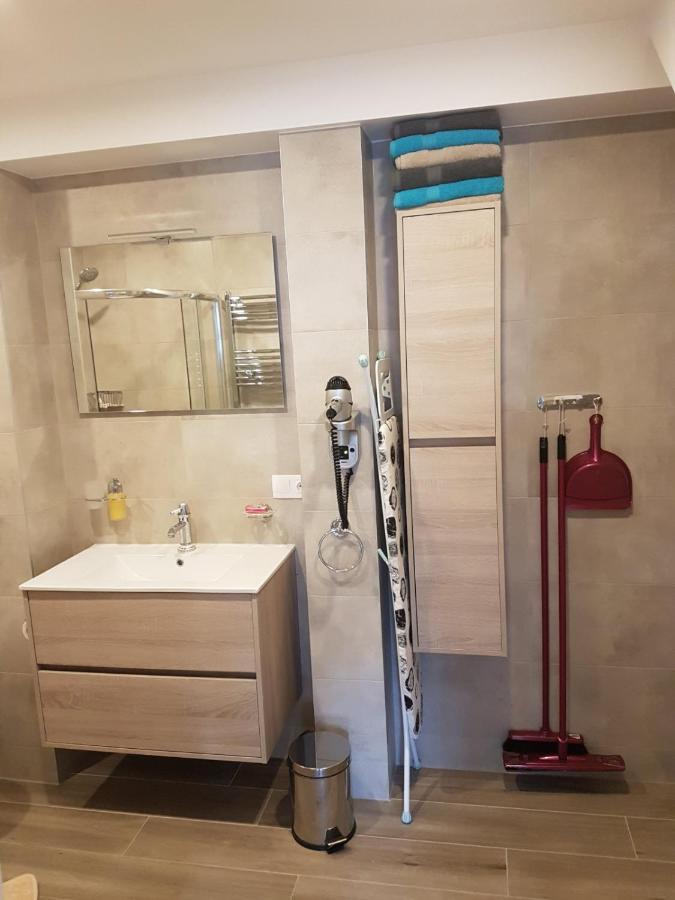 Liuto Apartamentai Juodkrantė Exteriör bild