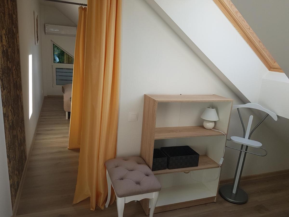 Liuto Apartamentai Juodkrantė Exteriör bild